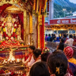 47,346 devotees paid obeisance at Mata Vaishno Devi on the first day of Sharadiya Navratri; the 9-day festival began with the Shat Chandi Maha Yagna.